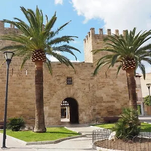 https://can-simo-petit-hotel.balearic-islands.net